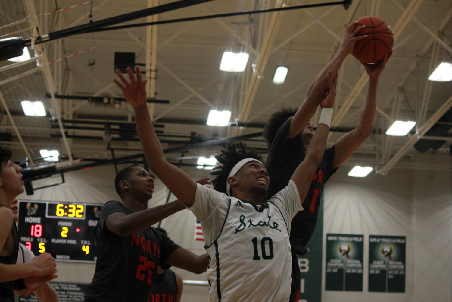 Photo Gallery: Boys Basketball FS Vs. Olathe – Free Press Online